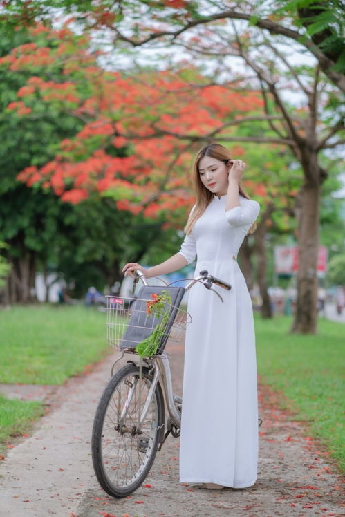 中年青年女性都可以使用,8个拍摄姿势,拍出优雅美