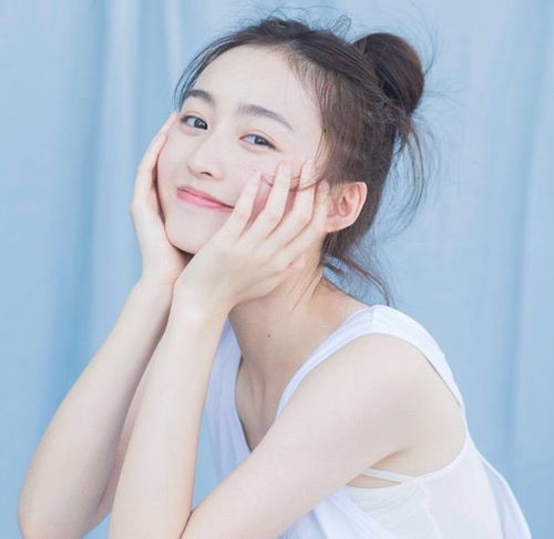 女人这几种面相特点一生富贵命,运气好到让人眼红