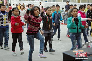组图湖北小学课间操改跳广场舞学生舞技飙升