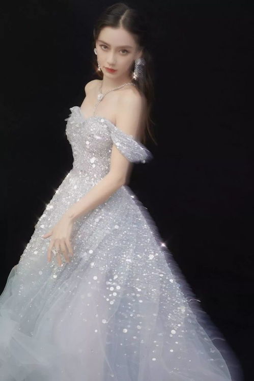 angelababy深v浅蓝色梦幻裙,真是美极了