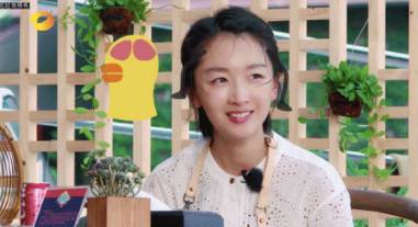 周冬雨的这15套显瘦显高搭配能火小个子也能走女神风,让你美到2018
