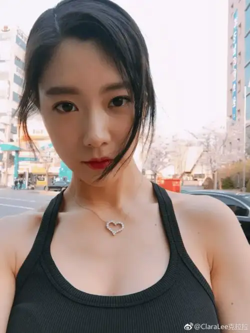 她是亚洲身材最好的女星,却是英国人,35岁依然身材火辣