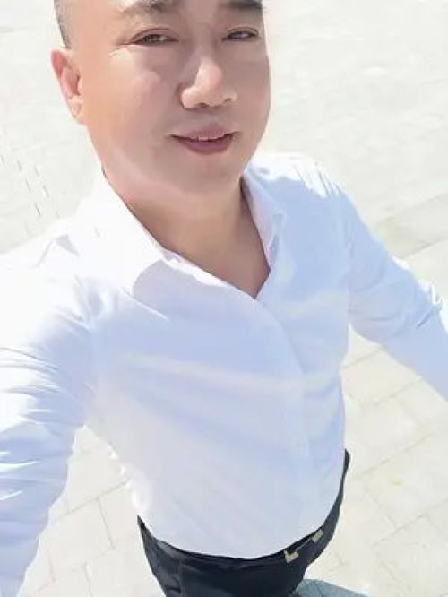 无论男女,过了30岁,就不要再纠结情啊爱啊,努力赚钱吧毕竟十年之后,你的孩子需要你大力支持,老人需要你出钱出力