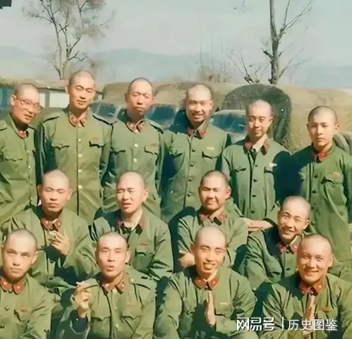 80后男人照片真实头像图片列队