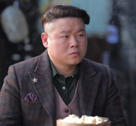 多才又多艺岳云鹏为老婆做手工包获点赞,在线催开箱迫不及待