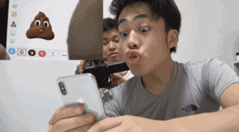 iphonex里可以制作动态表情包的新功能,被一群日本网友玩坏了