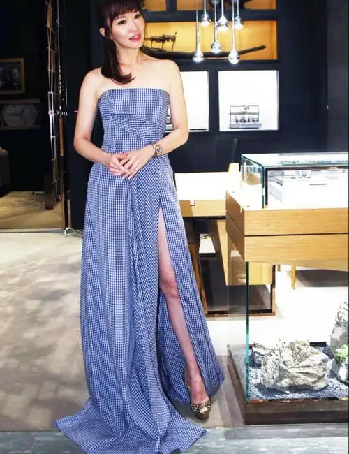 50多岁的女生头像范文芳