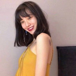 帅气冷淡风的女生经典时尚头像