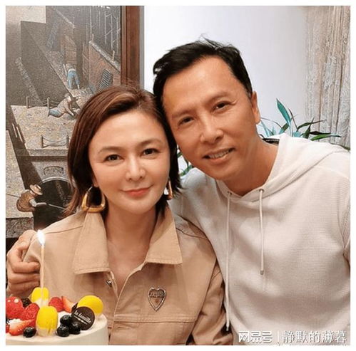 不老女神跌落神坛,年过50岁装少女,整容p图一个比一个厉害