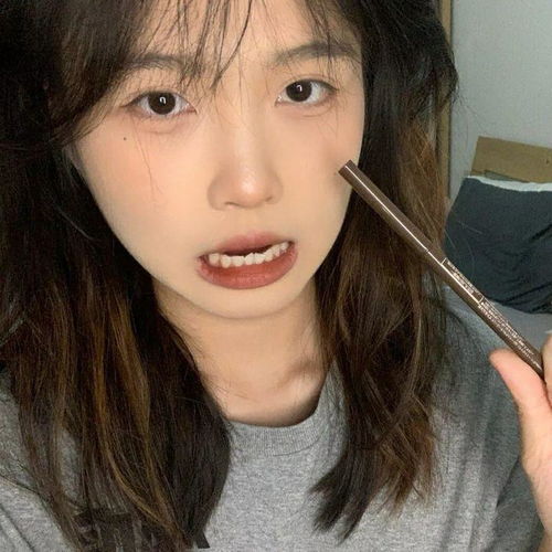 有哪些当搞笑女必备的自拍文案