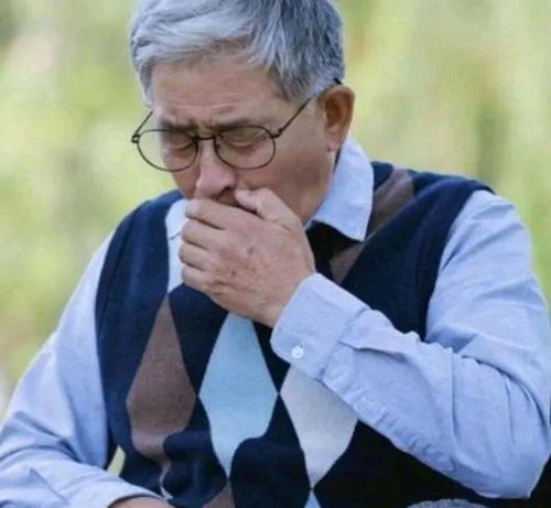 老人身上怎么有一股怪味进入中年,做好3点,老了或没味
