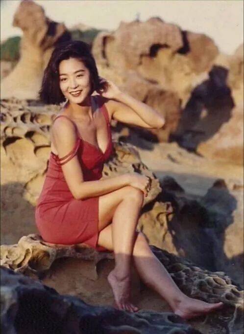 林青霞离婚别心疼我,我才64岁