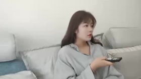 姐妹们快去套路男朋友套路表情包情侣情侣日常情侣日常对话
