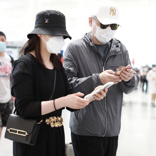 明星果然能赚,蒋勤勤背12万包包只是日常,夫妻俩低调炫富