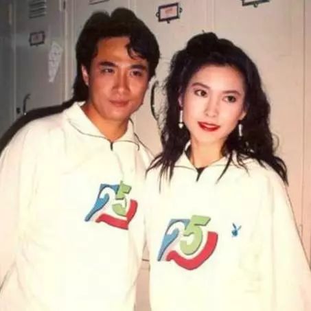 最美的紫衫龙王,与影帝痴爱8年,50岁的美魔女和周慧敏齐名